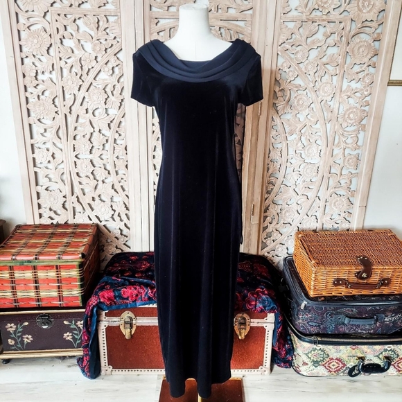 Vintage 1990s Black Velvet Scarf Formal Pencil Wiggle Maxi Dress - Picture 2 of 6